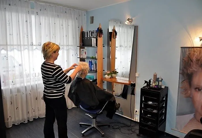 Отель Stroomi 2*