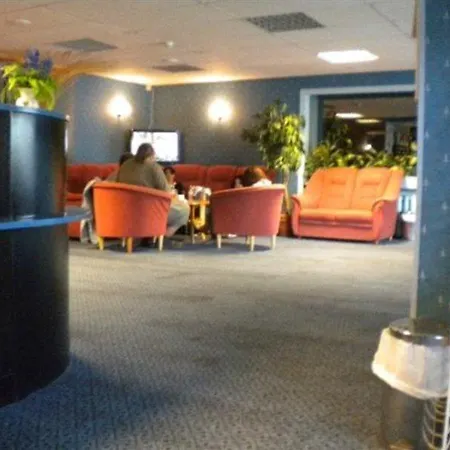 Otel Stroomi 2*