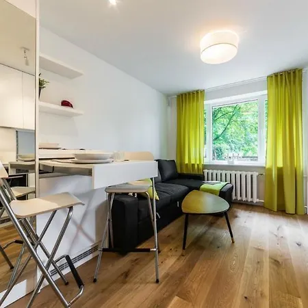Otel Stroomi 2*